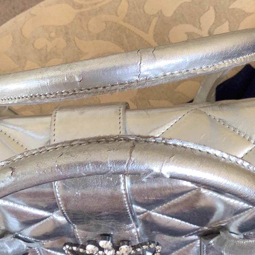 My Flat in London Satchel 🖤🖤🖤 - Picture 3 of 14